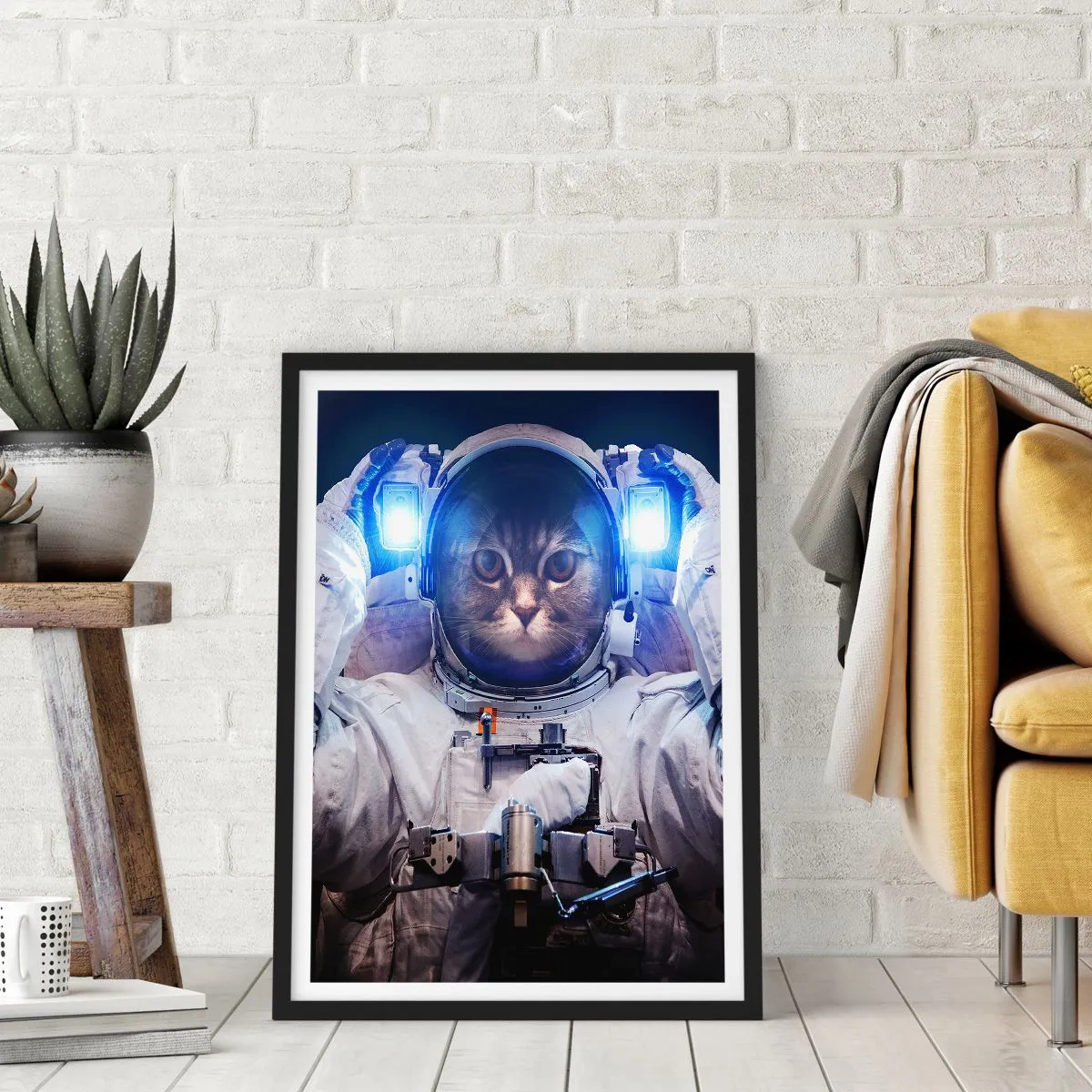Plagát v čiernom ráme - Astronautská mačka v plnom skafandri - 50x70cm - Houston, máte problém - Moderná nástenná dekorácia do obývacej izby a spálne ARTTOR