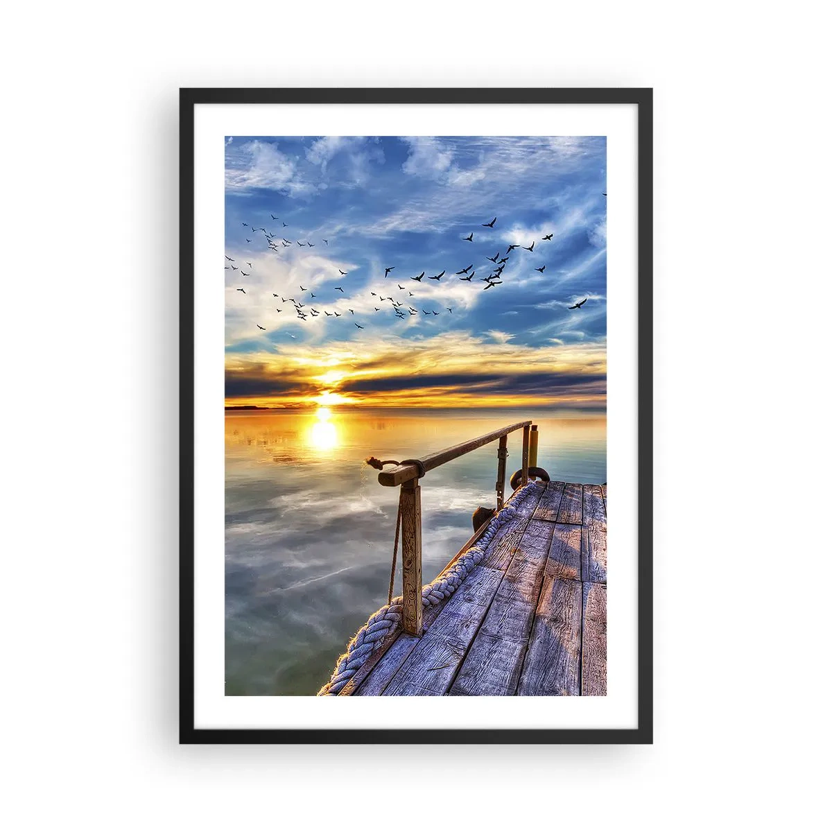 Plagát v čiernom ráme - Drevené mólo nad jazerom pri západe slnka - 50x70cm - Vietor ide odpočívať - Moderná nástenná dekorácia do obývacej izby a spálne ARTTOR