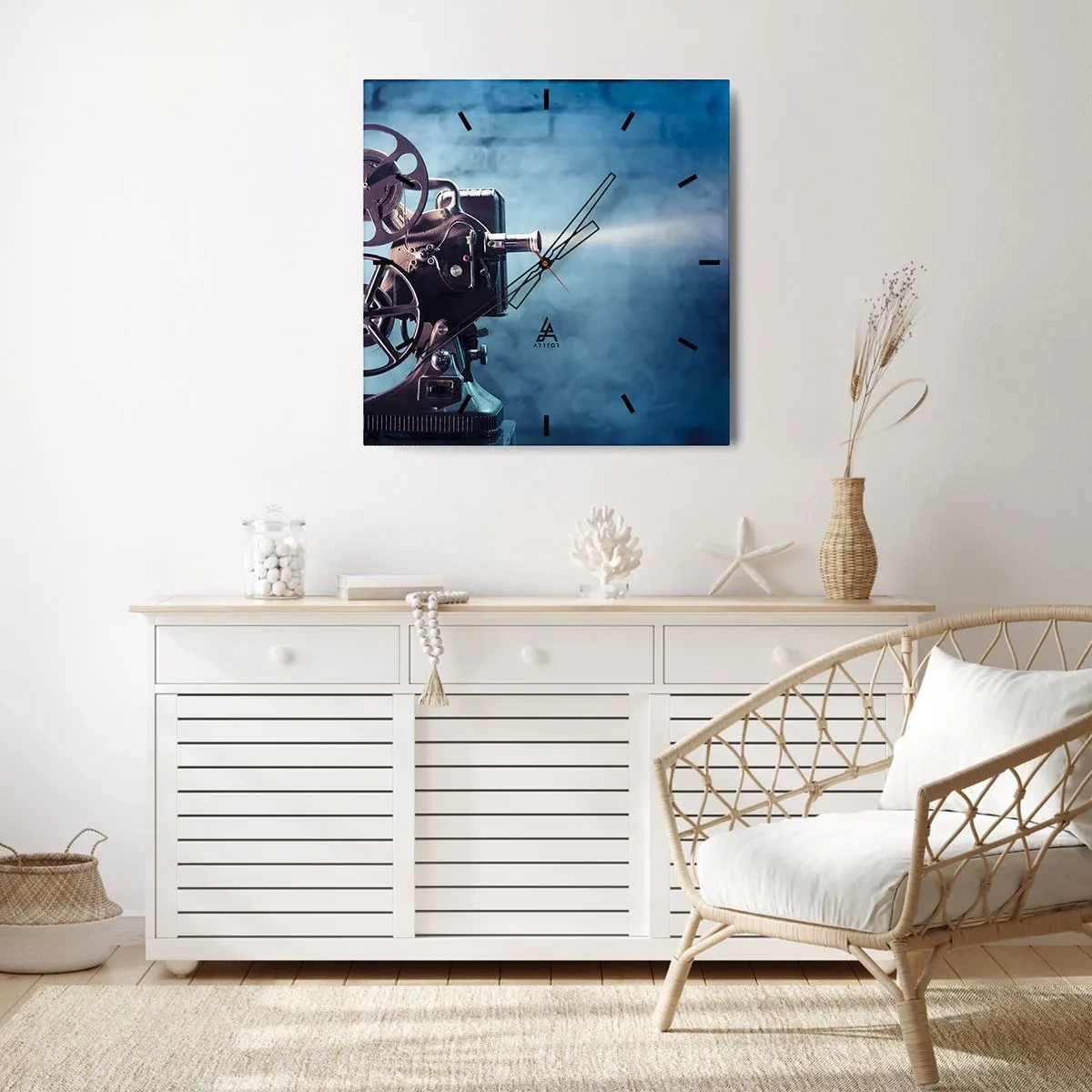 Nástenné hodiny - V starom kine - 40x40 cm