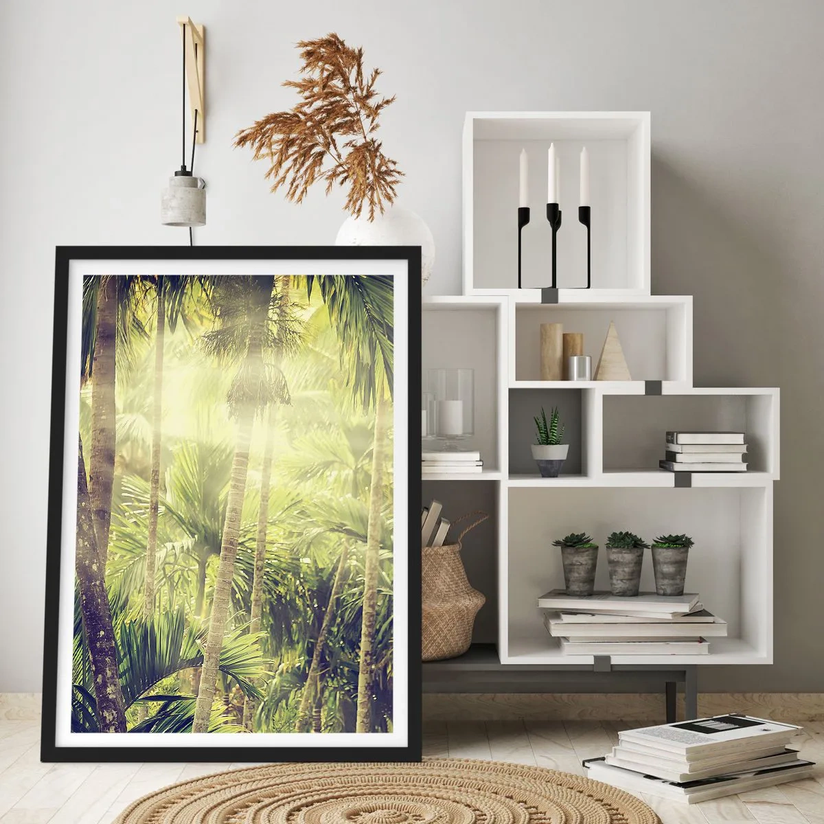 Plagát v čiernom ráme - Tropický les so slnečnými lúčmi v pozadí - 50x70cm - V zelenej žiare - Moderná nástenná dekorácia do obývacej izby a spálne ARTTOR