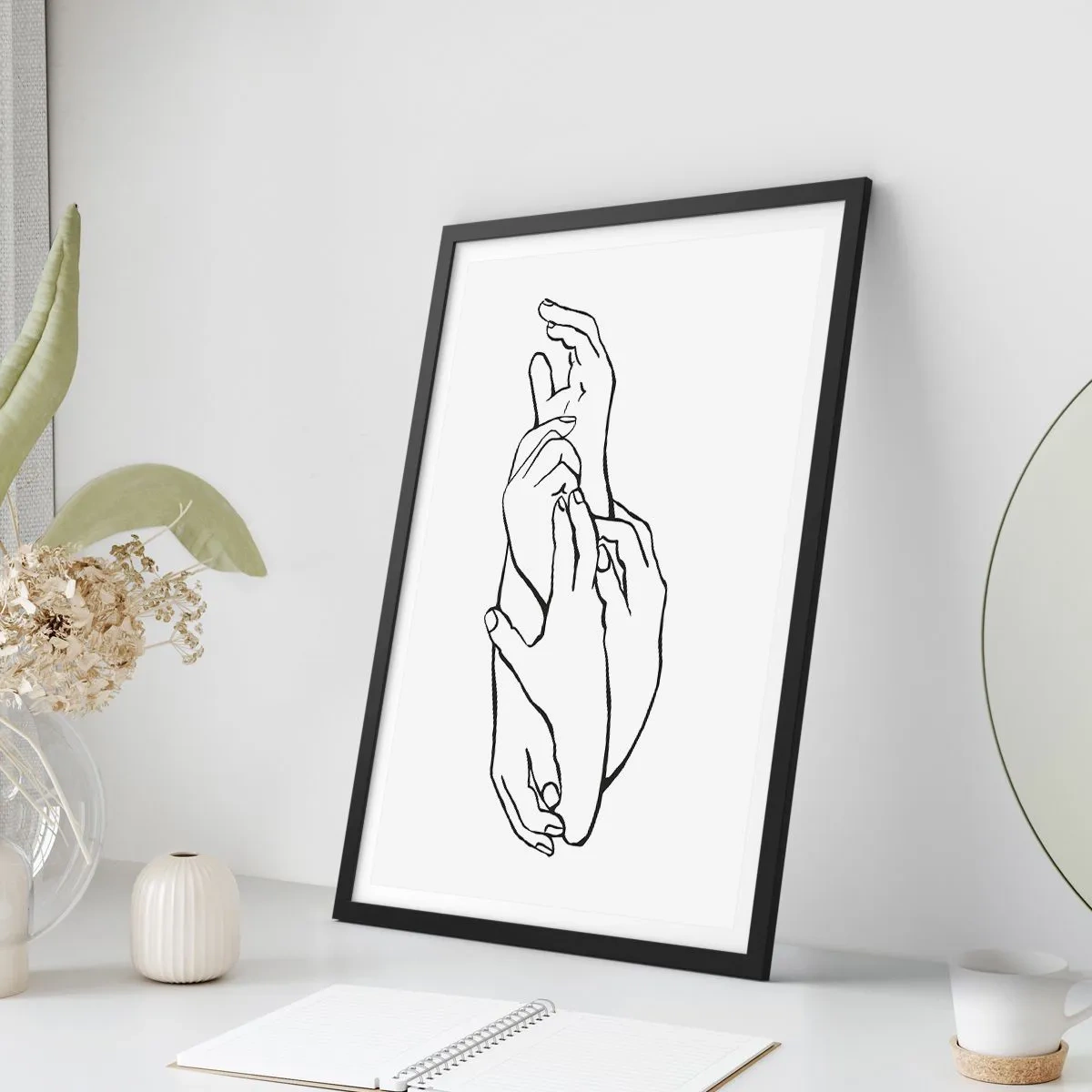 Plagát v čiernom ráme - Minimalistická skica zopnutých rúk na bielom pozadí. - 50x70cm - Dobrý dotyk - Moderná nástenná dekorácia do obývacej izby a spálne ARTTOR