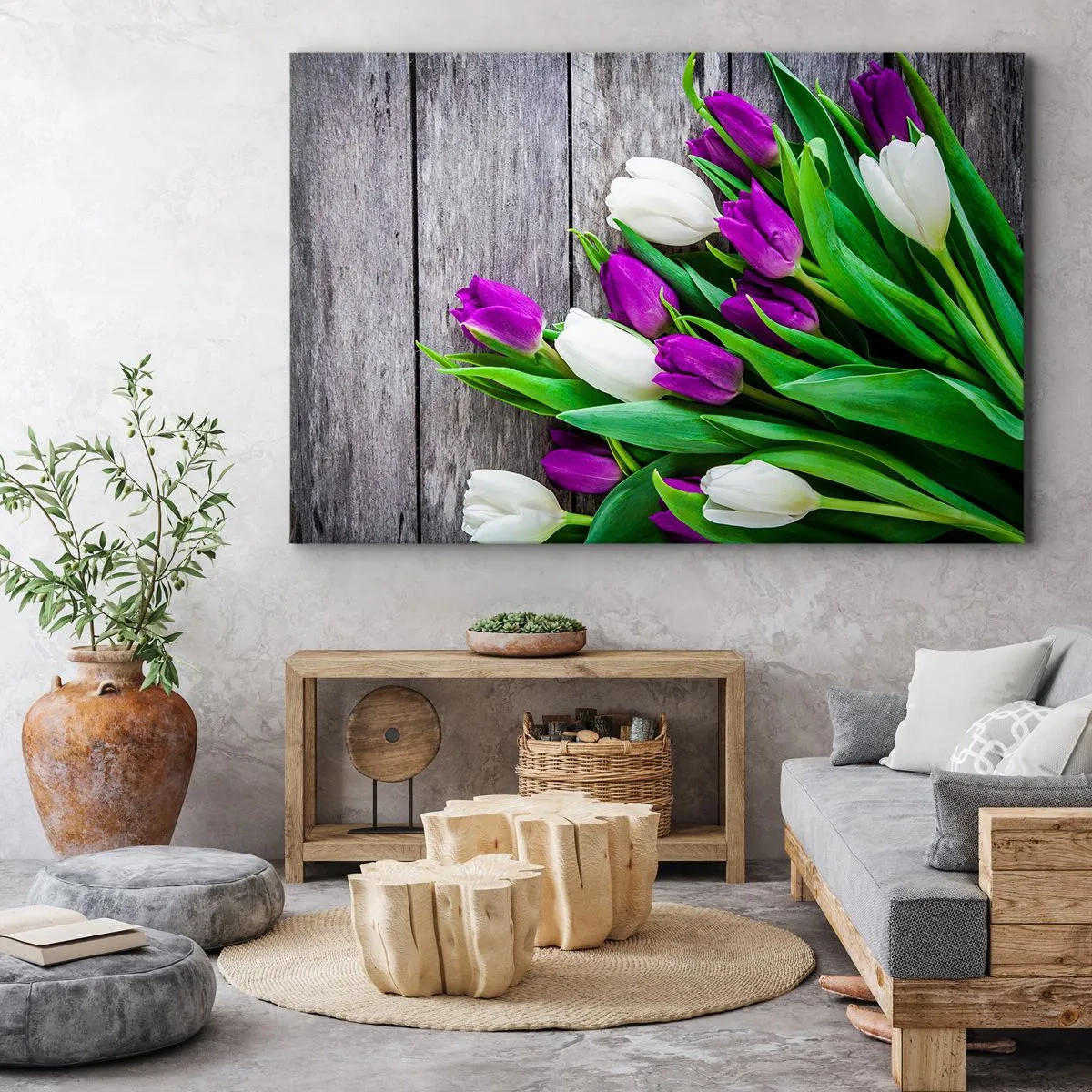 Obraz na plátne - Kytica fialových a bielych tulipánov na drevenom pozadí - 70x50cm - V deň jarného sviatku - Moderná nástenná dekorácia do obývacej izby a spálne ARTTOR