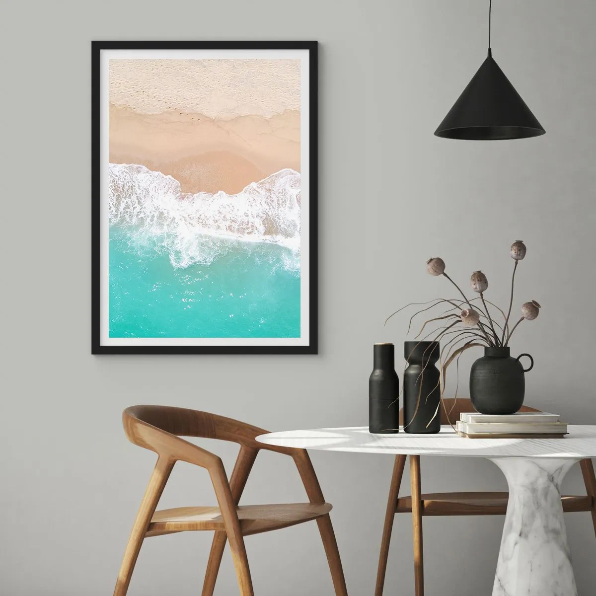 Plagát v čiernom ráme - Maznavý dotyk - 30x40 cm