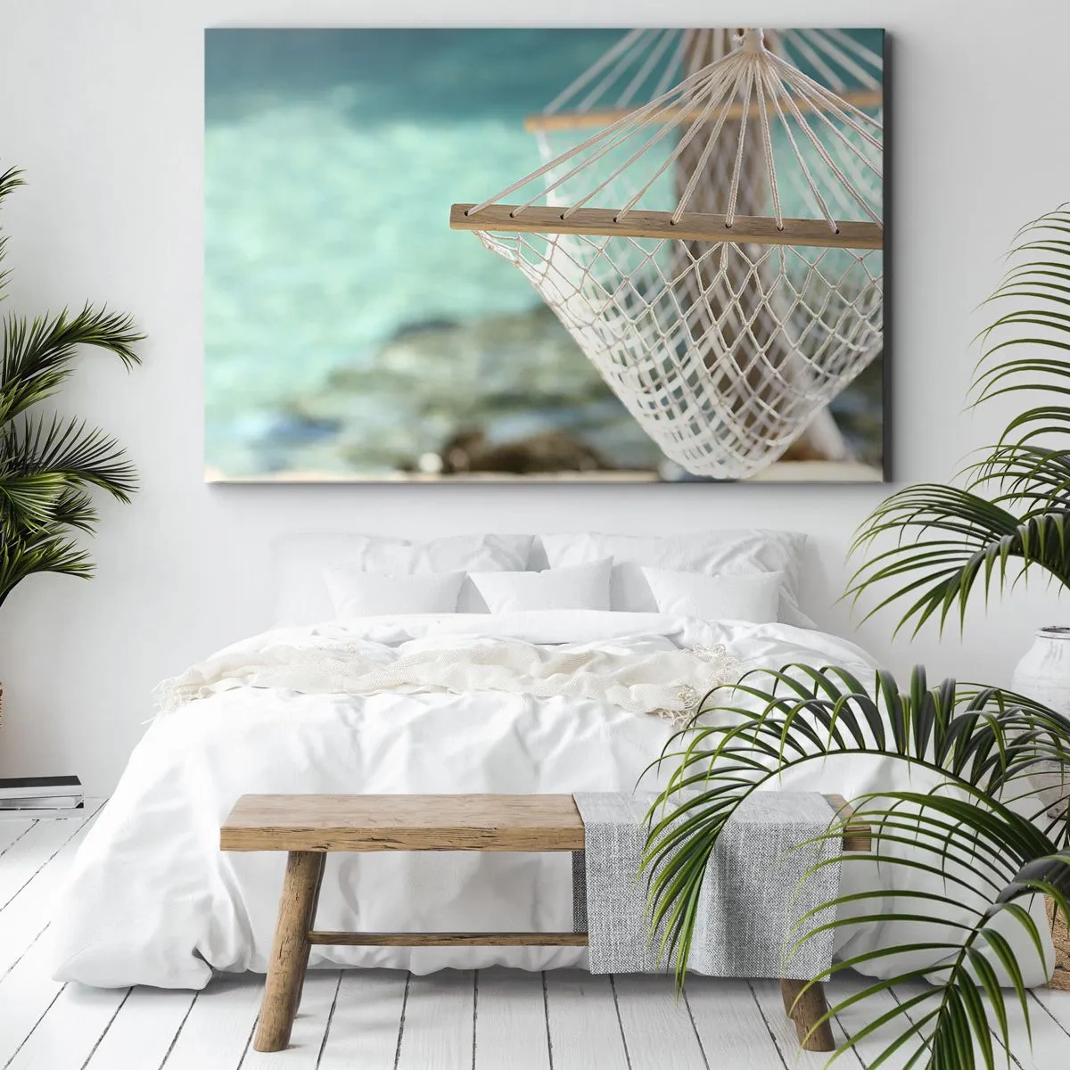 Obraz na plátne - Hojdacia sieť s výhľadom na tyrkysovú vodu - 70x50cm - Čas relaxácie - Moderná nástenná dekorácia do obývacej izby a spálne ARTTOR