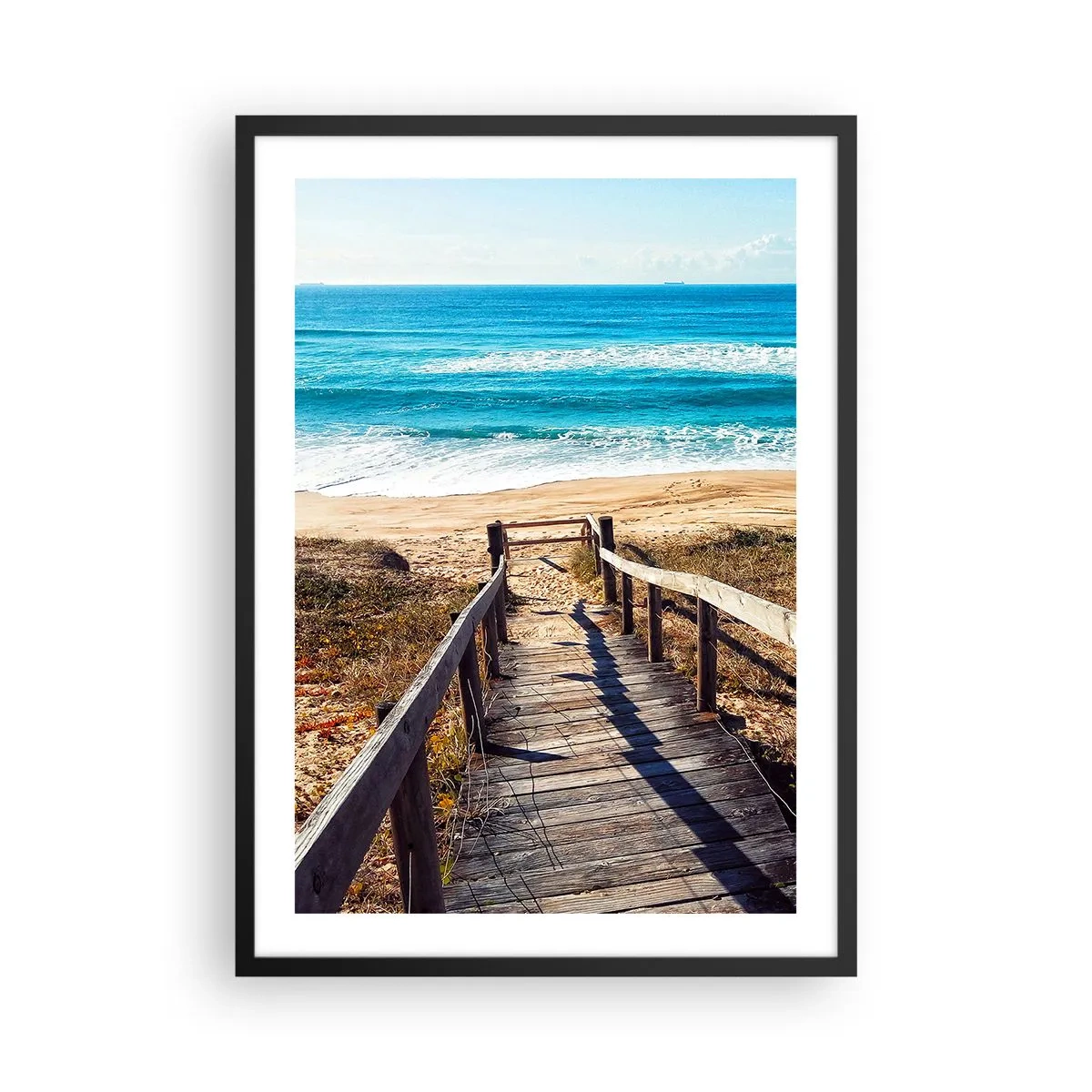 Plagát v čiernom ráme - Drevený chodník vedúci na pláž s výhľadom na more - 50x70cm - Bež! - Moderná nástenná dekorácia do obývacej izby a spálne ARTTOR