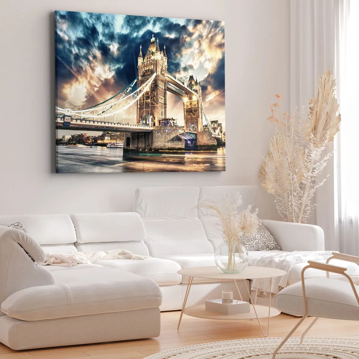 Obraz na plátne - Tower Bridge za súmraku na pozadí dynamickej oblohy - 70x50cm - Pomník viktoriánskeho impéria - Moderná nástenná dekorácia do obývacej izby a spálne ARTTOR
