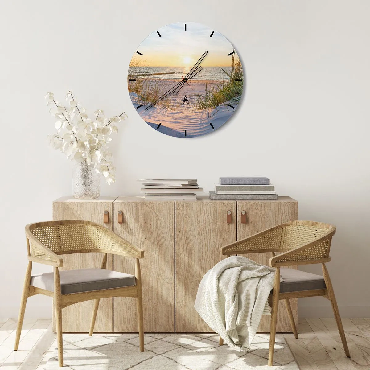 Nástenné hodiny - Šumenie mora, spev vtákov, divoká pláž uprostred trávy… - 40x40 cm