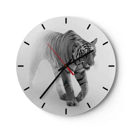 Nástenné hodiny - Realistický tiger v monochromatickom štýle na bielom pozadí - 30x30cm - Prikrčený v hmle - Moderná nástenná dekorácia do obývacej izby, kuchyne a spálne ARTTOR