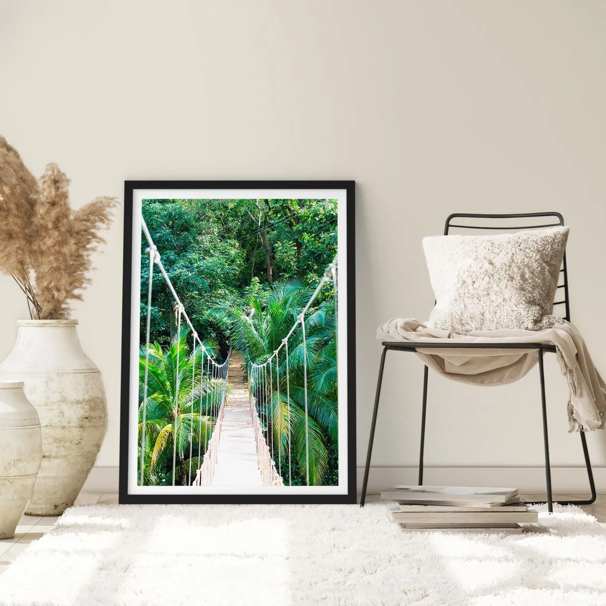 Plagát v čiernom ráme - Visutý most v tropickom dažďovom pralese - 50x70cm - Welcome to the jungle! - Moderná nástenná dekorácia do obývacej izby a spálne ARTTOR
