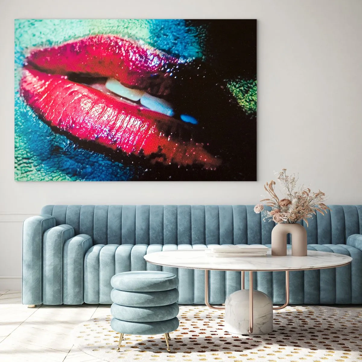Obraz na skle - Červené pery na pozadí intenzívnych farieb - 70x50cm - Zmyselné a znepokojujúce - Moderná nástenná dekorácia do obývacej izby a spálne ARTTOR