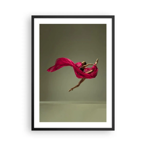 Plagát v čiernom ráme - Baletka v červenej látke predvádza dynamický skok. - 50x70cm - Tancujúci plameň - Moderná nástenná dekorácia do obývacej izby a spálne ARTTOR