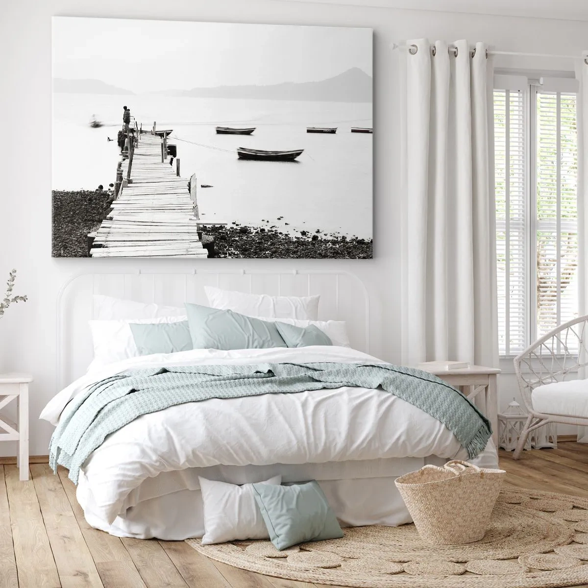 Obraz na plátne - Drevené mólo a lode na pokojnej vode - 70x50cm - Pri tichej a čistej vode - Moderná nástenná dekorácia do obývacej izby a spálne ARTTOR