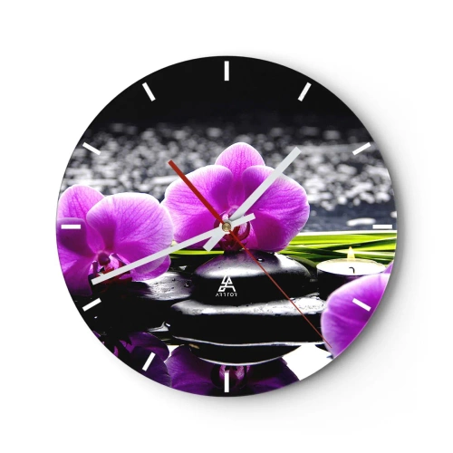 Nástenné hodiny - Fialové orchidey s kameňmi a sviečkou na vode - 30x30cm - Utopiť v tichu a pokoji - Moderná nástenná dekorácia do obývacej izby, kuchyne a spálne ARTTOR