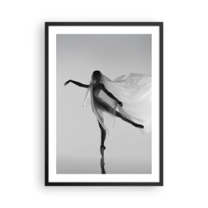 Plagát v čiernom ráme - Tanečnica vo vzdušnom závoji v čiernobielej kompozícii - 50x70cm - Ľahkosť a pôvab - Moderná nástenná dekorácia do obývacej izby a spálne ARTTOR