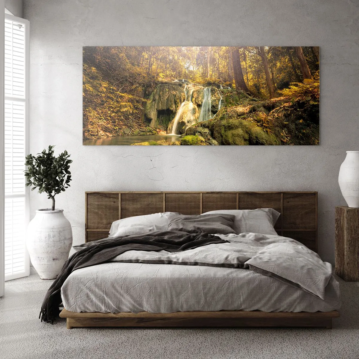 Obraz na skle - Lesný vodopád v zeleni - 120x50 cm
