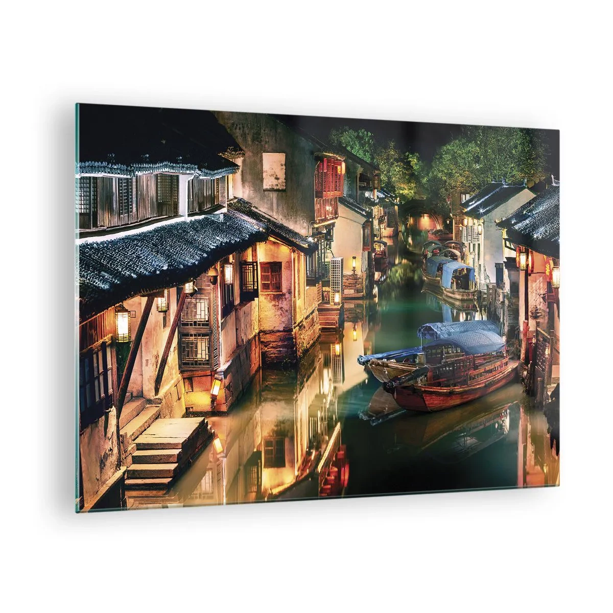 Obraz na skle - Čínska ulica v noci s loďkami a svetlami pozdĺž kanála - 70x50cm - Večer na čínskej ulici - Moderná nástenná dekorácia do obývacej izby a spálne ARTTOR