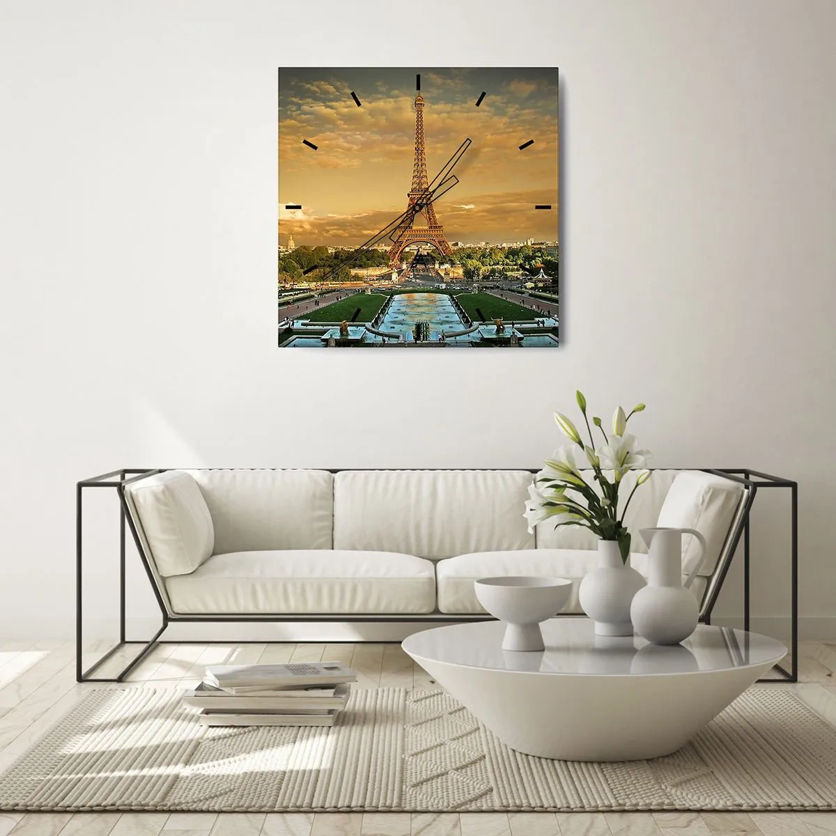 Nástenné hodiny - Kráľovná Paríža - 30x30 cm