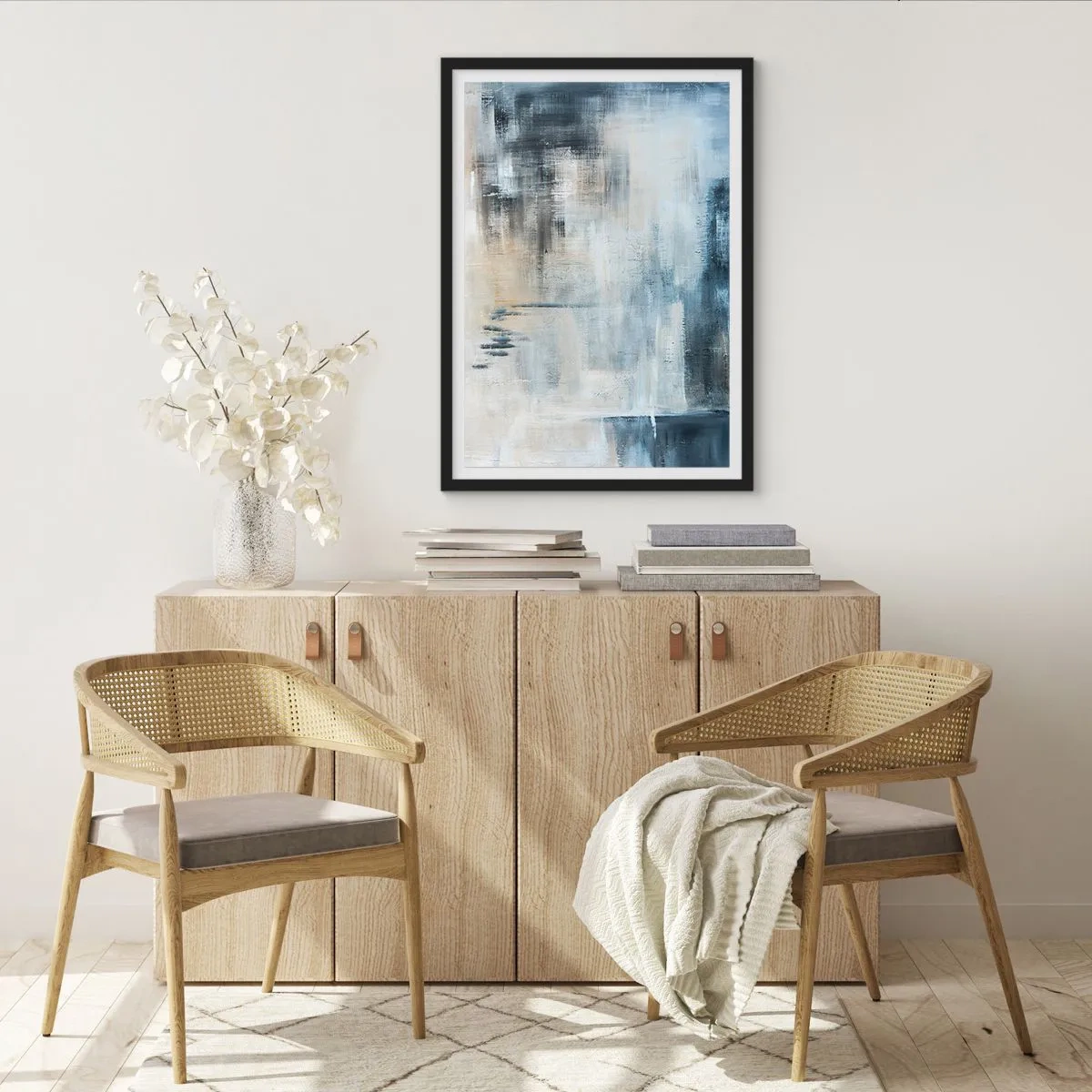Plagát v čiernom ráme - Abstraktná kompozícia v odtieňoch modrej a béžovej - 50x70cm - Za závojom modrej - Moderná nástenná dekorácia do obývacej izby a spálne ARTTOR