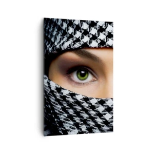 Obraz na plátne - Portrét zahalenej zelenookej krásky - 80x120 cm