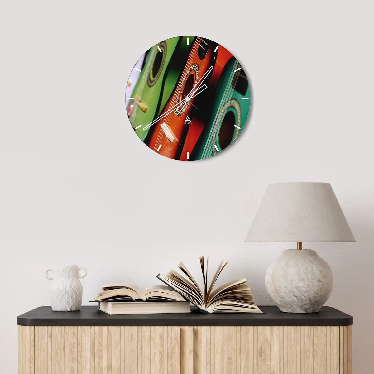 Nástenné hodiny - Farebné gitary v umeleckej kompozícii - 30x30cm - Gitara má veľa farieb - Moderná nástenná dekorácia do obývacej izby, kuchyne a spálne ARTTOR