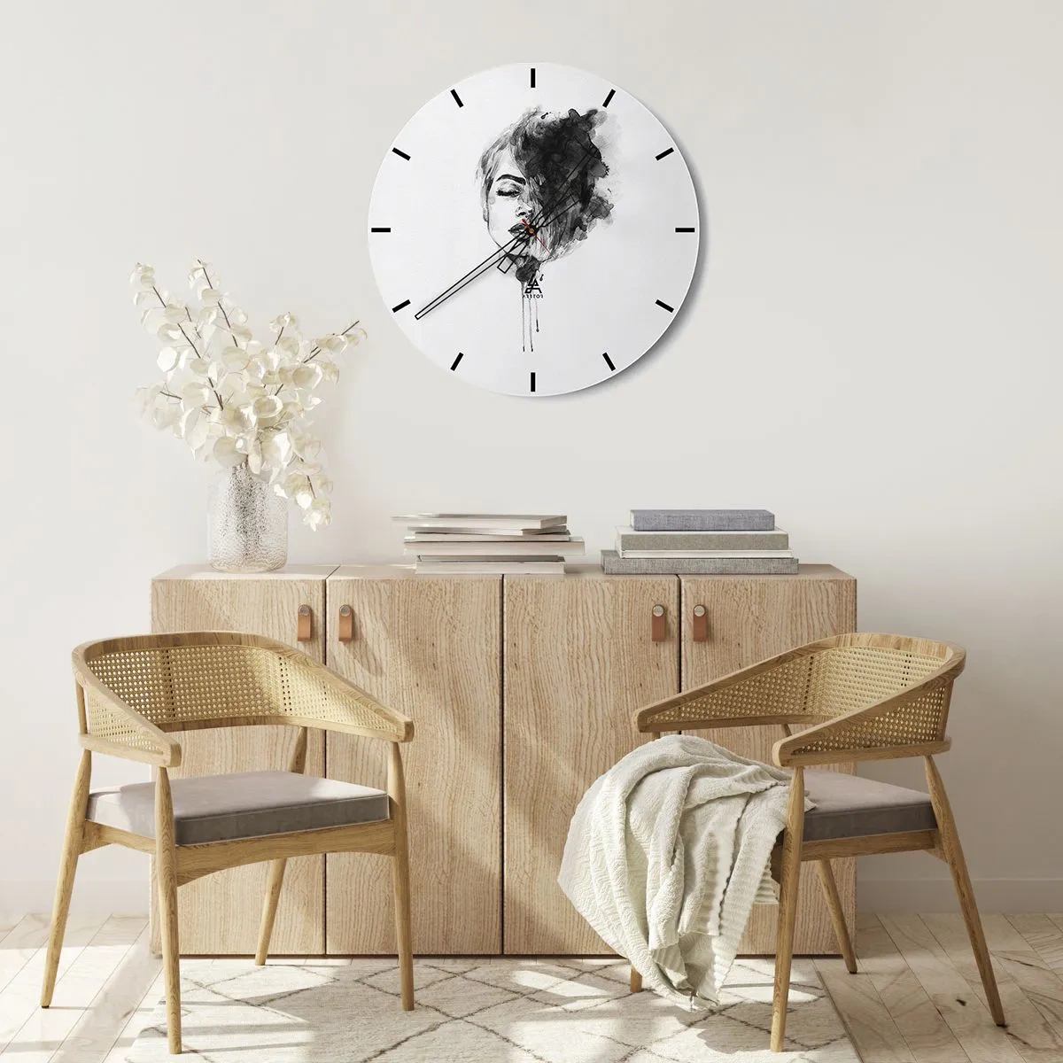 Nástenné hodiny - Čiernobiela akvarelová maľba ženskej tváre s dymovým efektom - 30x30cm - O čom sníva dievča - Moderná nástenná dekorácia do obývacej izby, kuchyne a spálne ARTTOR