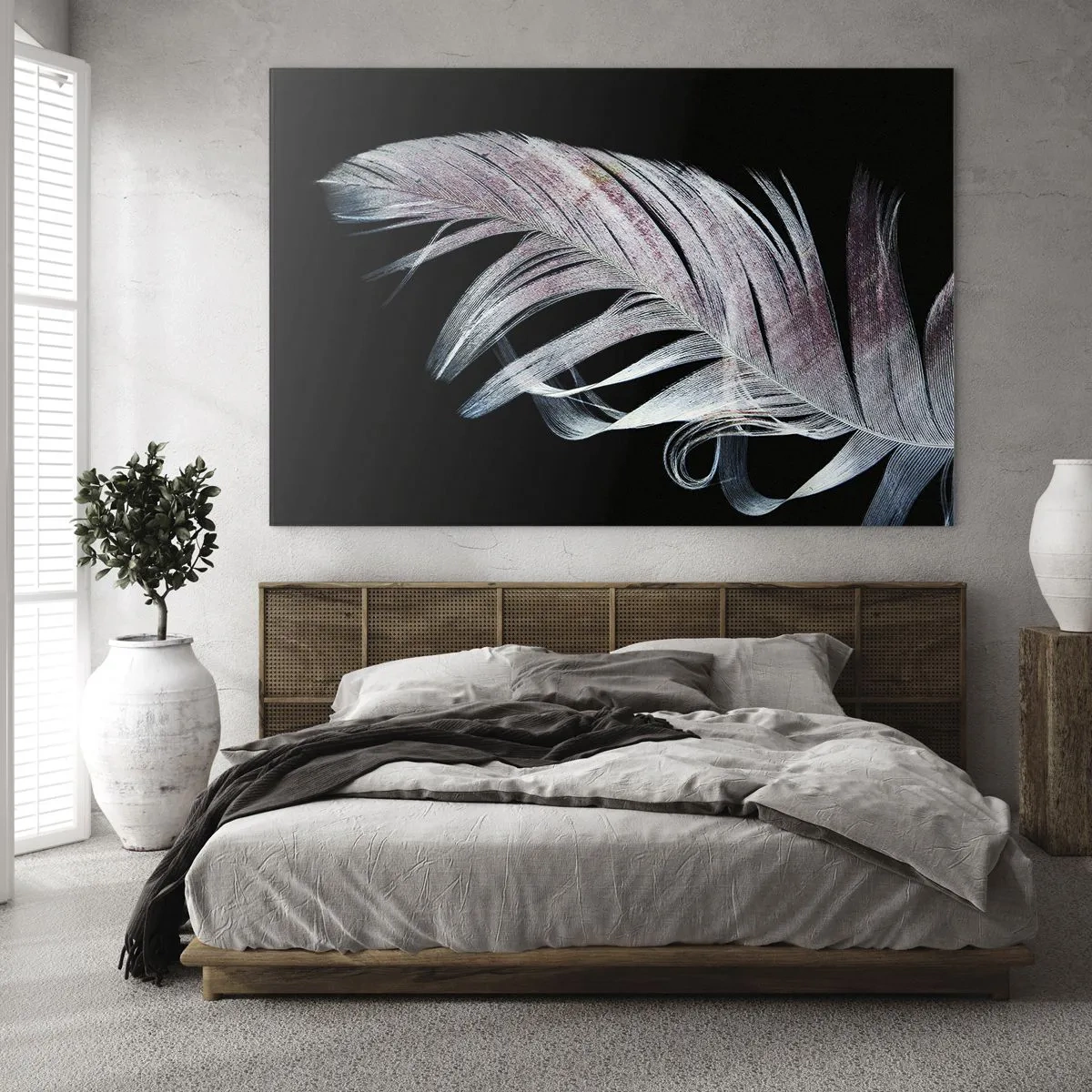 Obraz na skle - Jemné pierko na čiernom pozadí v umeleckom prístupe - 70x50cm - Premýšľajte o dotyku - Moderná nástenná dekorácia do obývacej izby a spálne ARTTOR