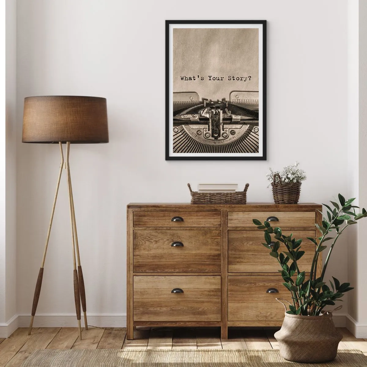 Plagát v čiernom ráme - Starý písací stroj s nápisom Aký je tvoj príbeh? - 50x70cm - Povedz mi - Moderná nástenná dekorácia do obývacej izby a spálne ARTTOR