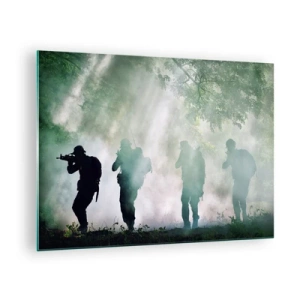 Obraz na skle - Skupina vojakov v dyme, kráčajúcich lesom v plnej pohotovosti - 70x50cm - Jeden za všetkých… - Moderná nástenná dekorácia do obývacej izby a spálne ARTTOR
