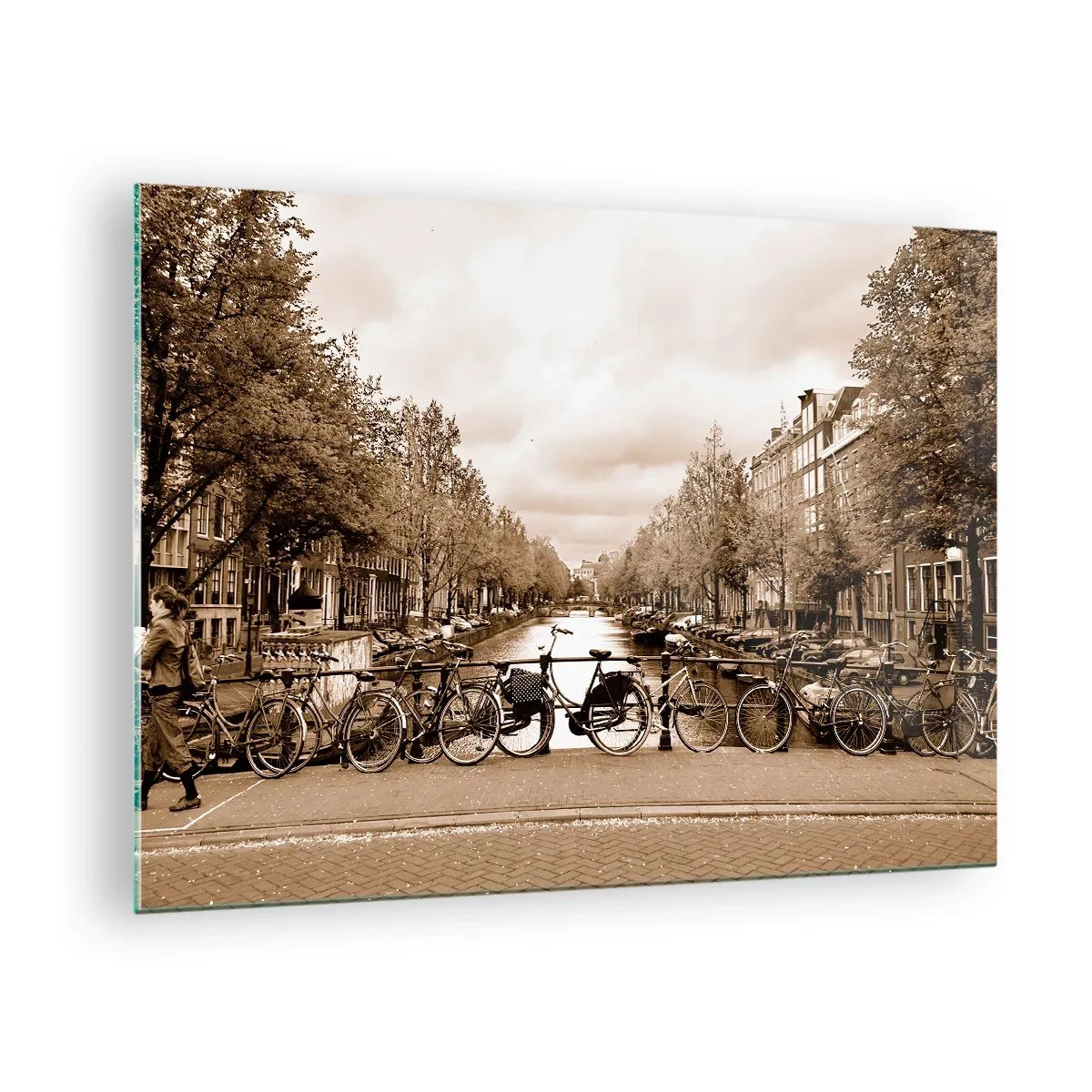 Obraz na skle - Amsterdamský most s retro bicyklami - 70x50cm - Holandská atmosféra - Moderná nástenná dekorácia do obývacej izby a spálne ARTTOR