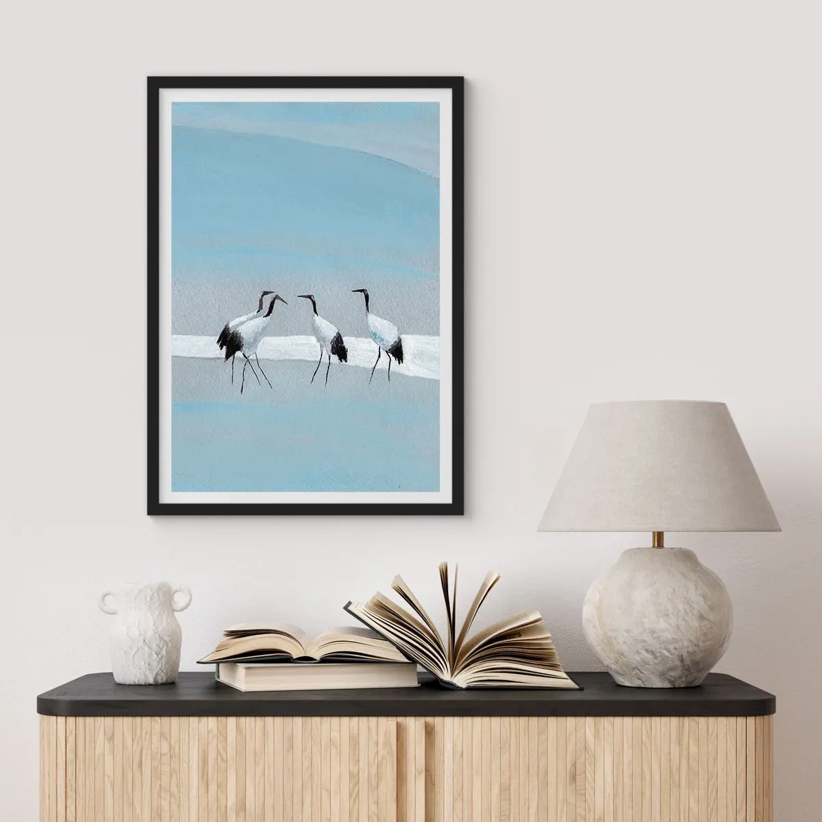 Plagát v čiernom ráme - Minimalistická ilustrácia žeriavov na pastelovom pozadí. - 50x70cm - Po horúcom dni - Moderná nástenná dekorácia do obývacej izby a spálne ARTTOR