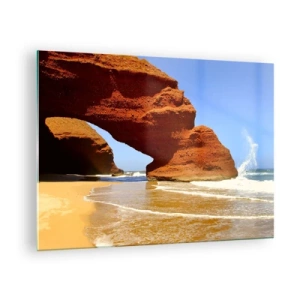 Obraz na skle - Červená skala sa klenie nad plážou a oceánom - 70x50cm - Voda a vietor po tisíce rokov - Moderná nástenná dekorácia do obývacej izby a spálne ARTTOR