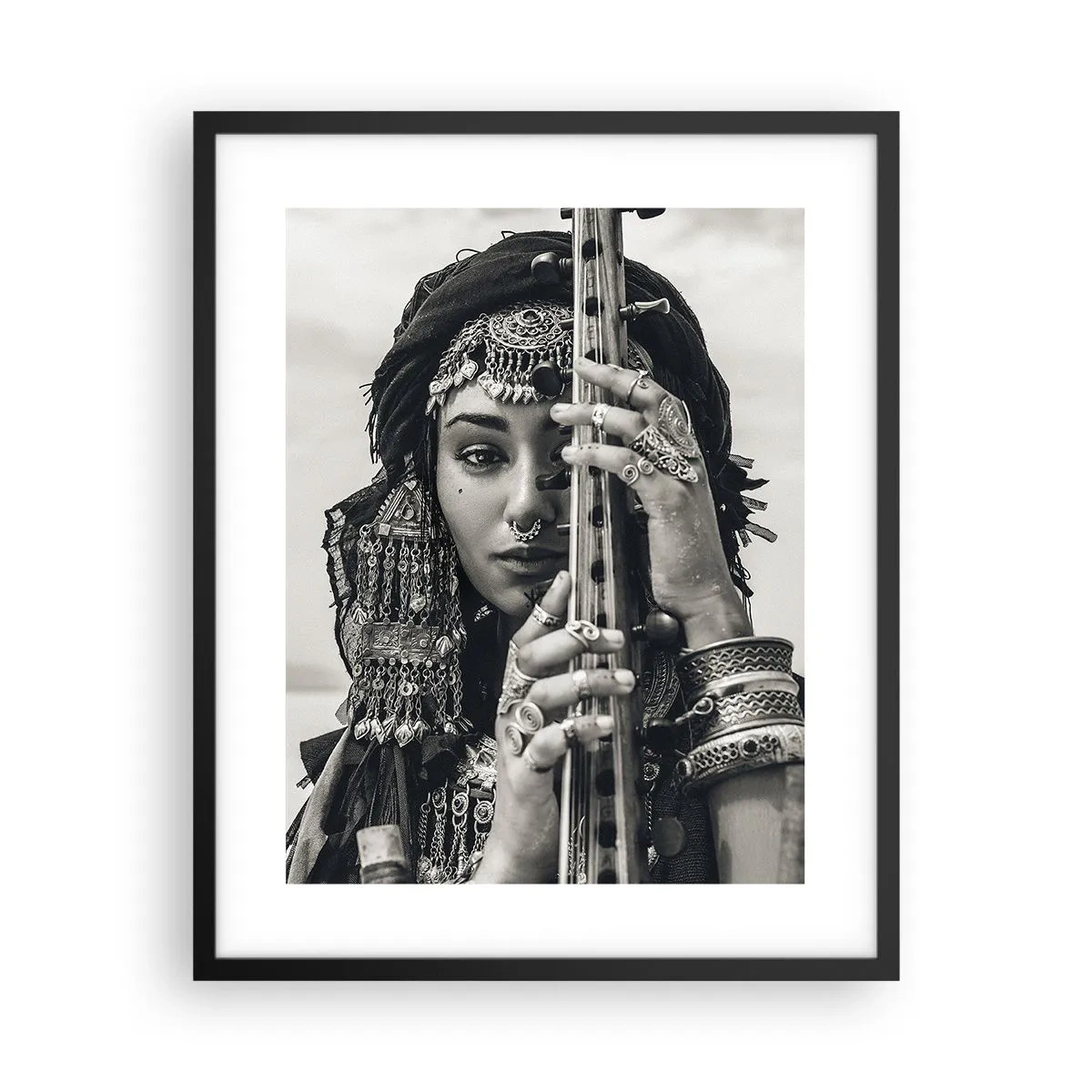 Plagát v čiernom ráme - Samotná hudba orientu - 40x50 cm