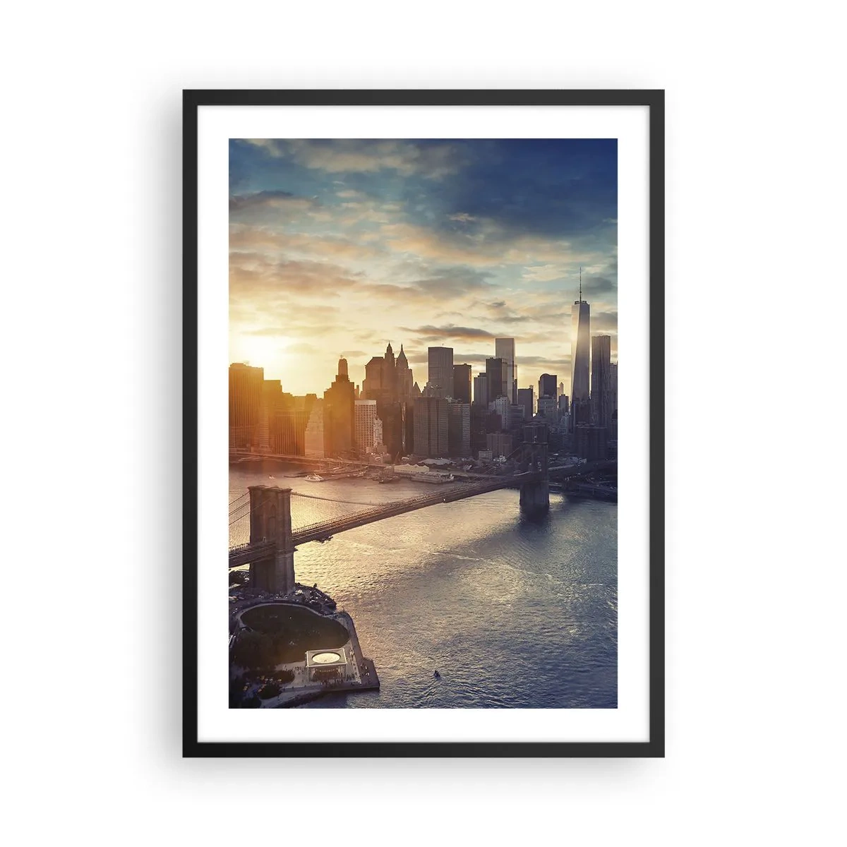 Plagát v čiernom ráme - Pohľad na Manhattan pri západe slnka s Brooklynským mostom - 50x70cm - Pomník kultúry Západu - Moderná nástenná dekorácia do obývacej izby a spálne ARTTOR