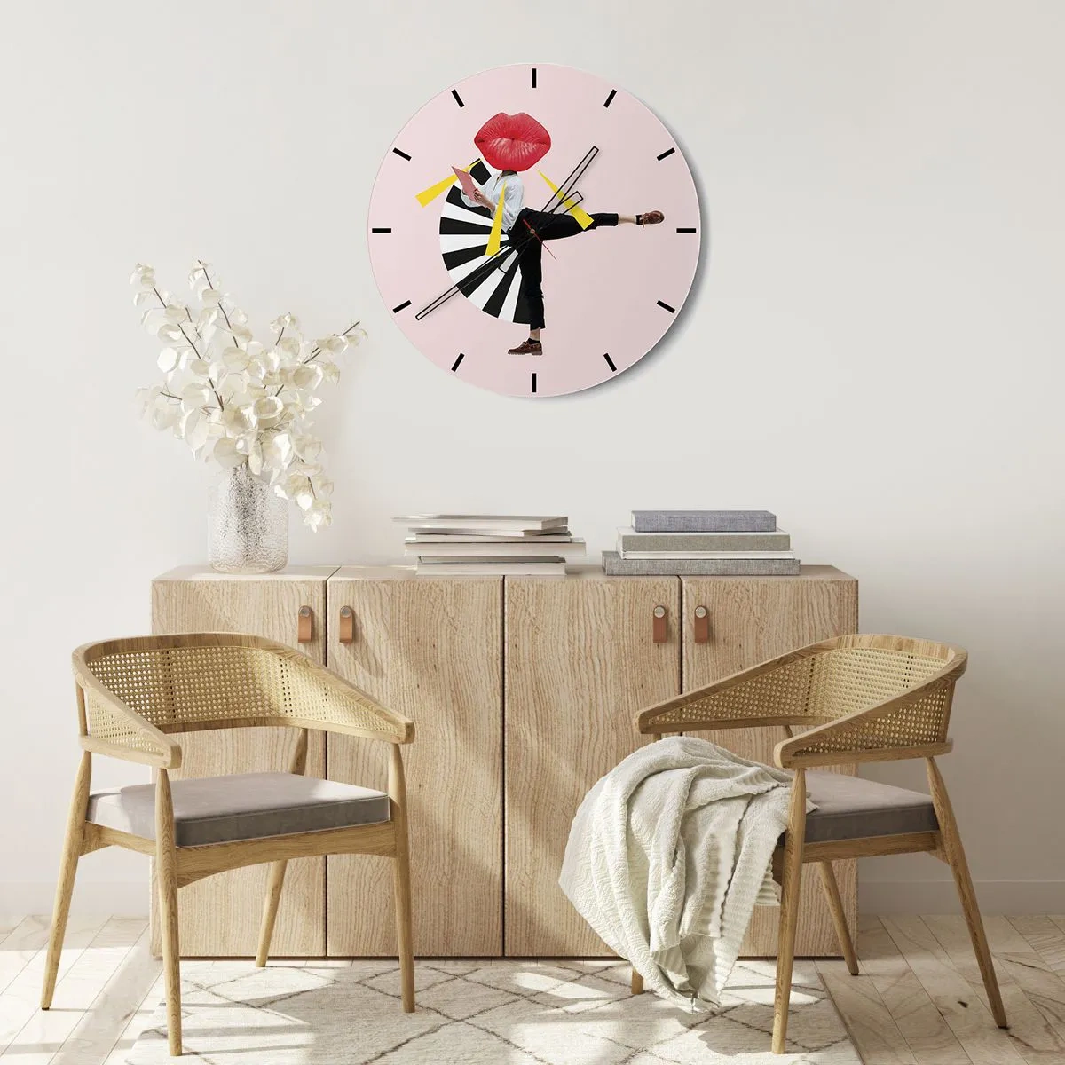 Nástenné hodiny - Postava s hlavou v tvare úst v dynamickej pop-artovej kompozícii - 30x30cm - Surrealistický pop-art - Moderná nástenná dekorácia do obývacej izby, kuchyne a spálne ARTTOR