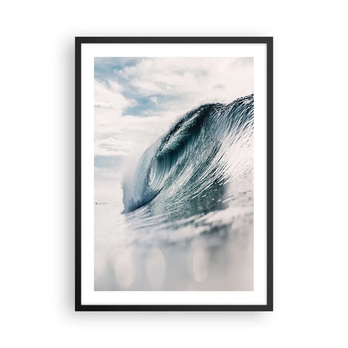 Plagát v čiernom ráme - Silná oceánska vlna zachytená v pohybe - 50x70cm - Vodná špička - Moderná nástenná dekorácia do obývacej izby a spálne ARTTOR