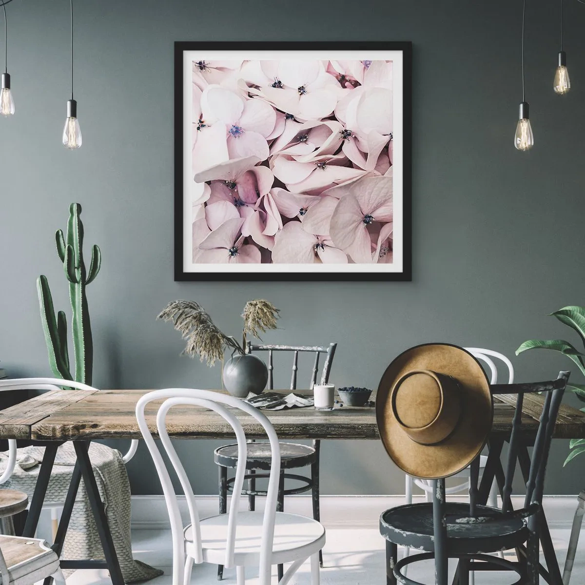 Plagát v čiernom ráme - V záplave kvetov - 30x30 cm